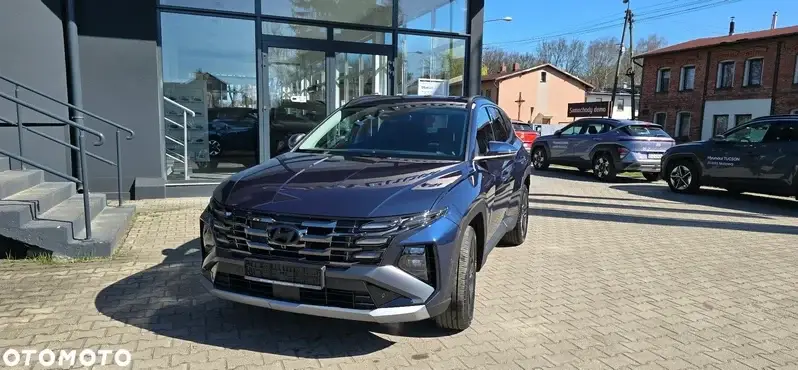 
								Hyundai Tucson full									